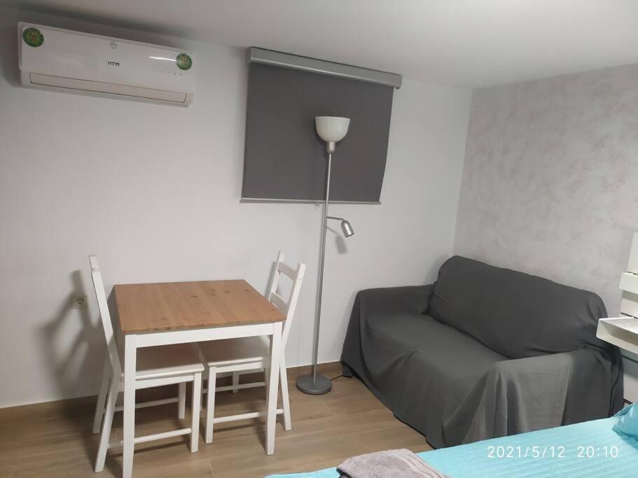 Estudio Maria De Waard Nerja Bagian luar foto