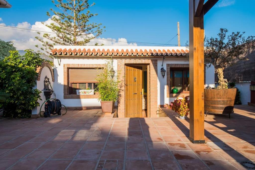 Estudio Maria De Waard Nerja Bagian luar foto