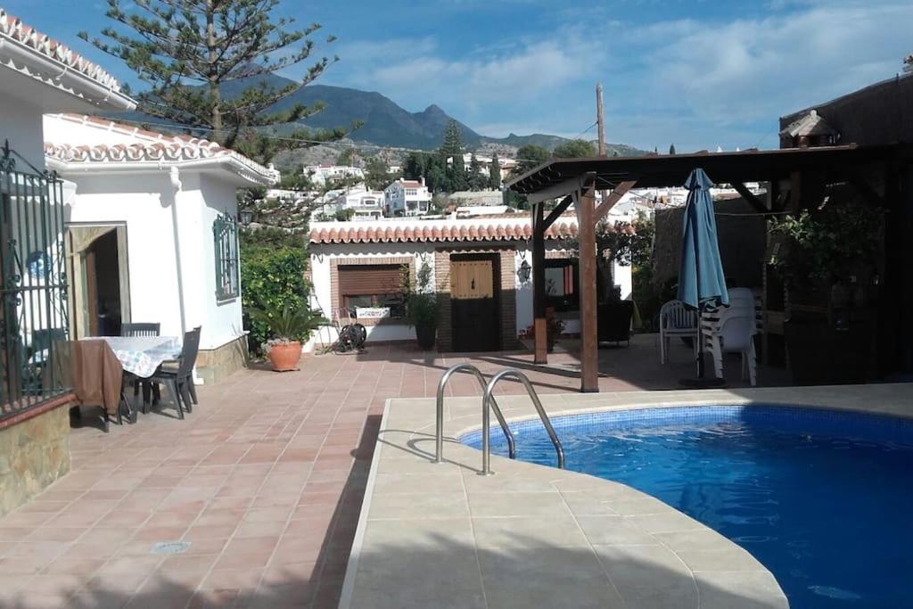 Estudio Maria De Waard Nerja Bagian luar foto